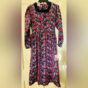 Women’s Size 6 Laura Ashley Pinwale Corduroy Floral Dress